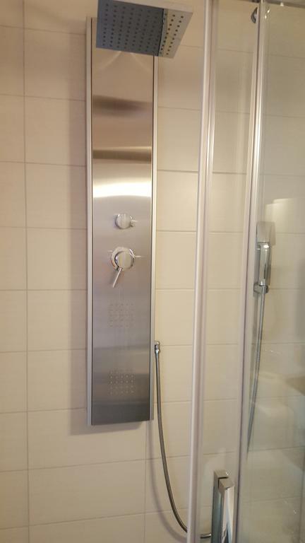 Hotel Bergische Schweiz Velbert Bagian luar foto