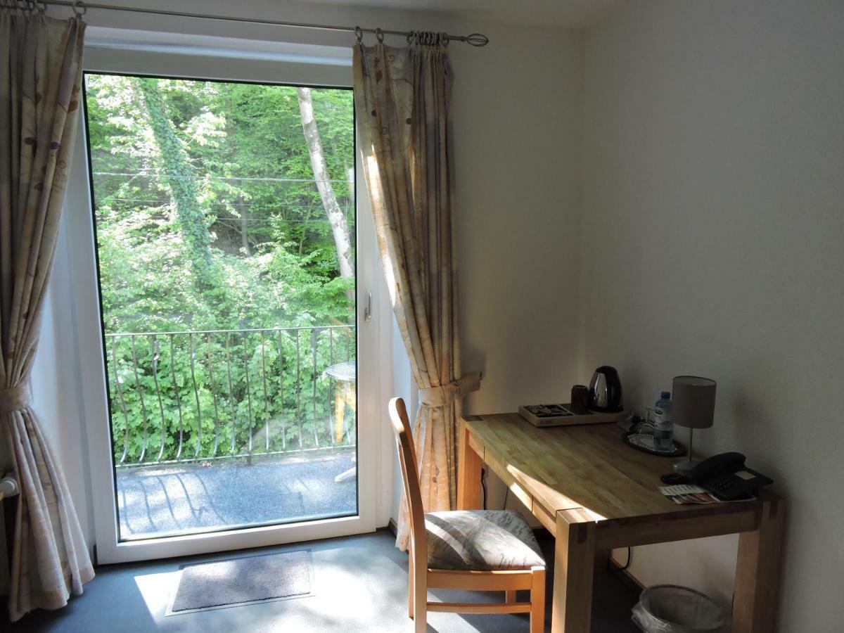 Hotel Bergische Schweiz Velbert Bagian luar foto